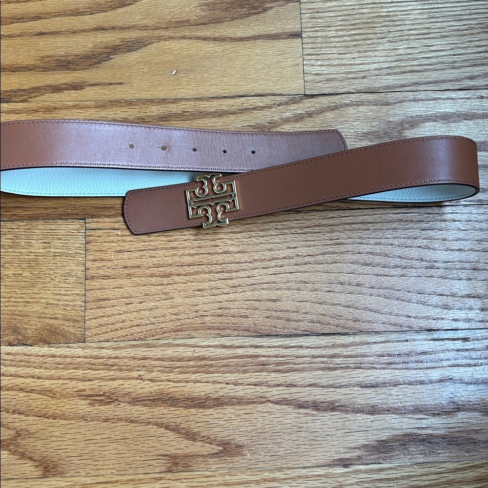 Tory Burch Tan/white reversible belt